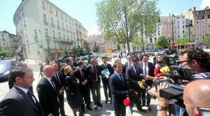 Manuel Valls a Annonay pour les Assises des petites villes de...