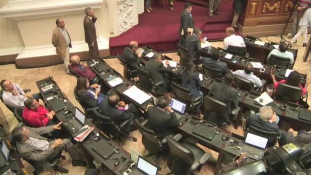 Parlamento declara el abandono de cargo del presidente Nicolás Maduro