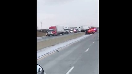 401E London de kol bahut vadda accident ho giya truck de thale 2 cars aa gai ...
