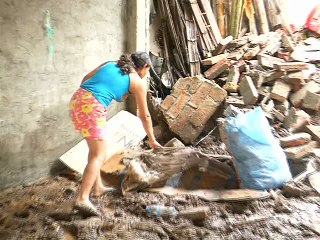 Casa familiar se desmoronó debido a las fuertes lluvias en Guayaquil
