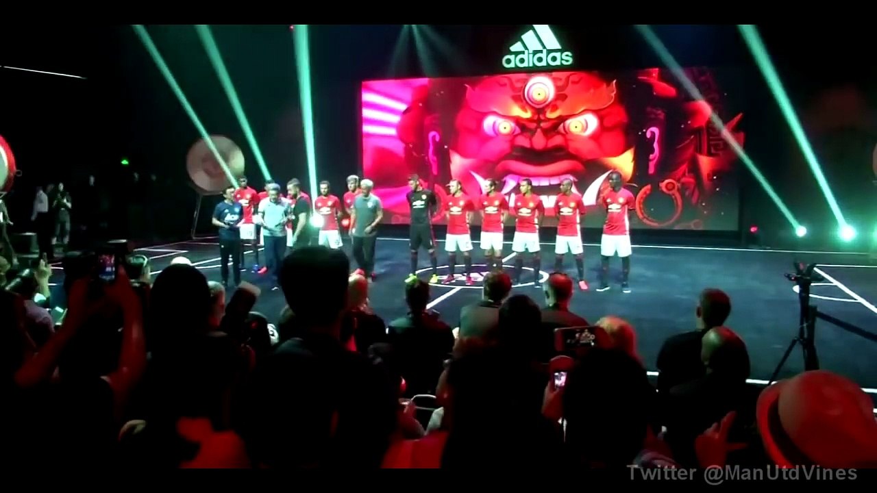 Manchester United launch new kit 2016_17-P6OKAv9nGj8