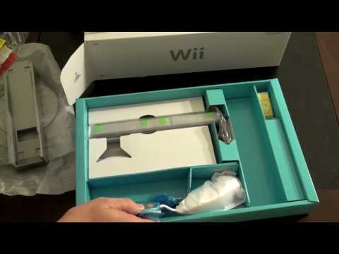 Unboxing the Nintendo Wii - video Dailymotion