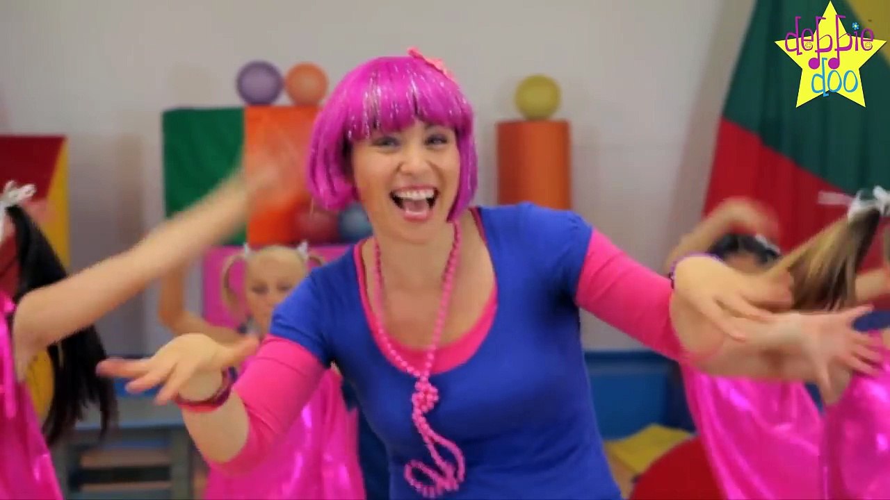 Debbie Doo Dance Song For Kids - Roll Your Hands - With Dance School-EAPmy1SxDdQ