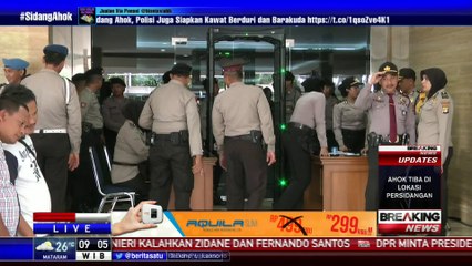 Puluhan Polisi Jaga Pintu Masuk Utama Ruang Sidang Ahok