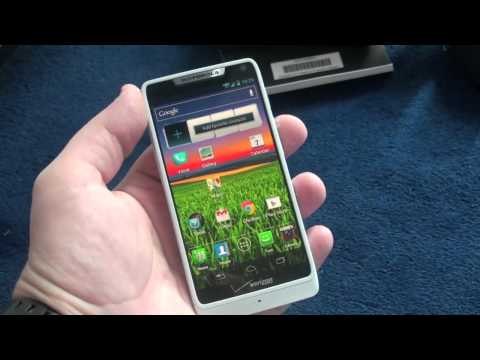 Verizon Motorola DROID RAZR M Unboxing