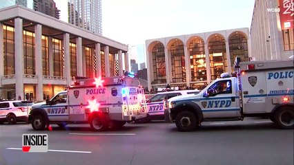 Man Sprinkles Mentor's Ashes Into Orchestra Pit During Opera Performance-UCrRv8DY2oc