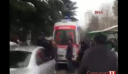 İstanbul'da camide namaz kılanların üzerine çatı düştü: Çok sayıda yaralı var