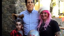Lena Dunham Mocks Trump With Political Halloween Costume of Cat-CUFq7bH1fUo