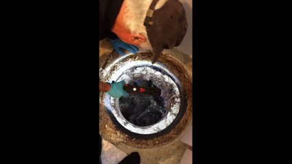 אינסטלטור ברחובות פתיחת סתימת שורשים מיקי האינסטלטור 052-2217192