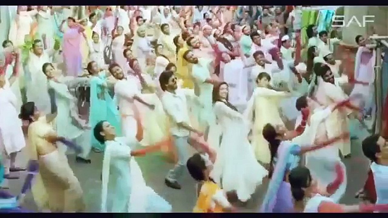 FIRST LOOK Out - Raees -Mere rashke qumar song