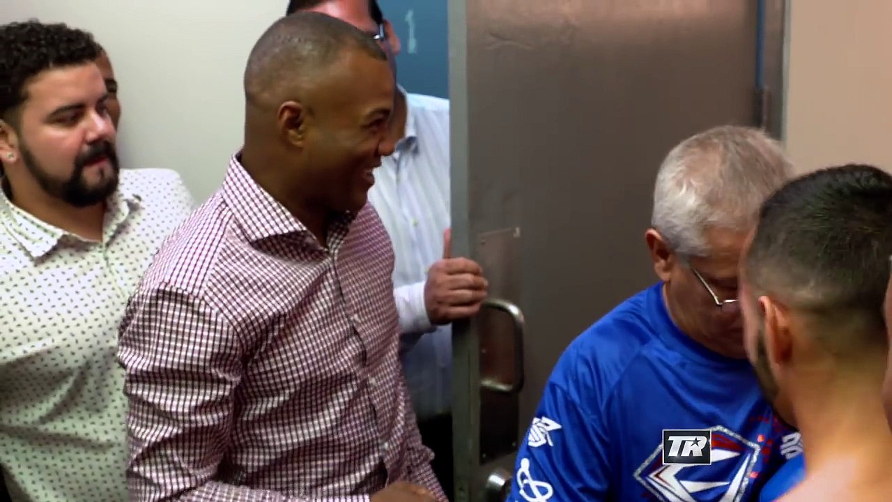 Tito Trinidad Visits with Felix Verdejo-X5UiEEpGZwE