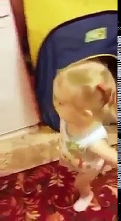 Ребёнок смешно ругает свою попу. Приколы с детьми 2016