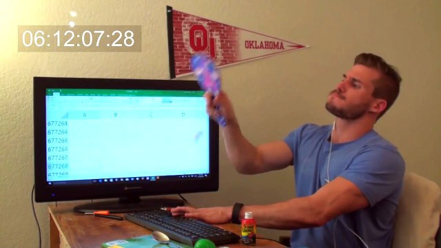 Il passe plus de 9 heures de son temps pour atteindre la fin d'une feuille Excel