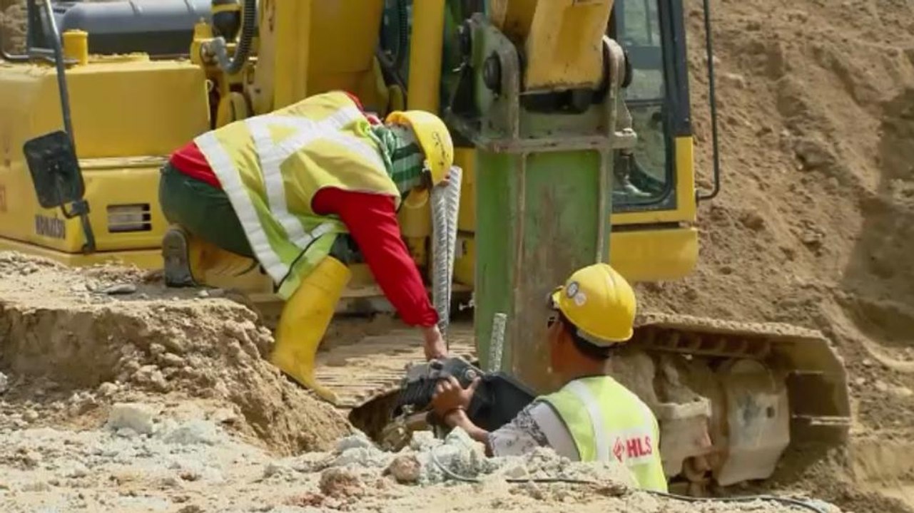 Migrant Dreams: Bangladeshi Workers in Singapore - REWIND
