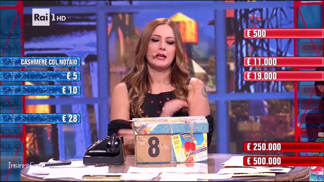 Affari Tuoi Speciale Lotteria Italia del 6-1-17 (gioca la Sardegna) - Parte 3