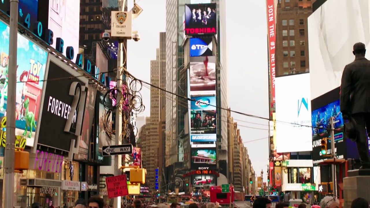 Antonio, ihm schmeckt's nicht! _ Premiere in Düsseldorf _ Special Deutsch HD-o9SaI8pNvEE