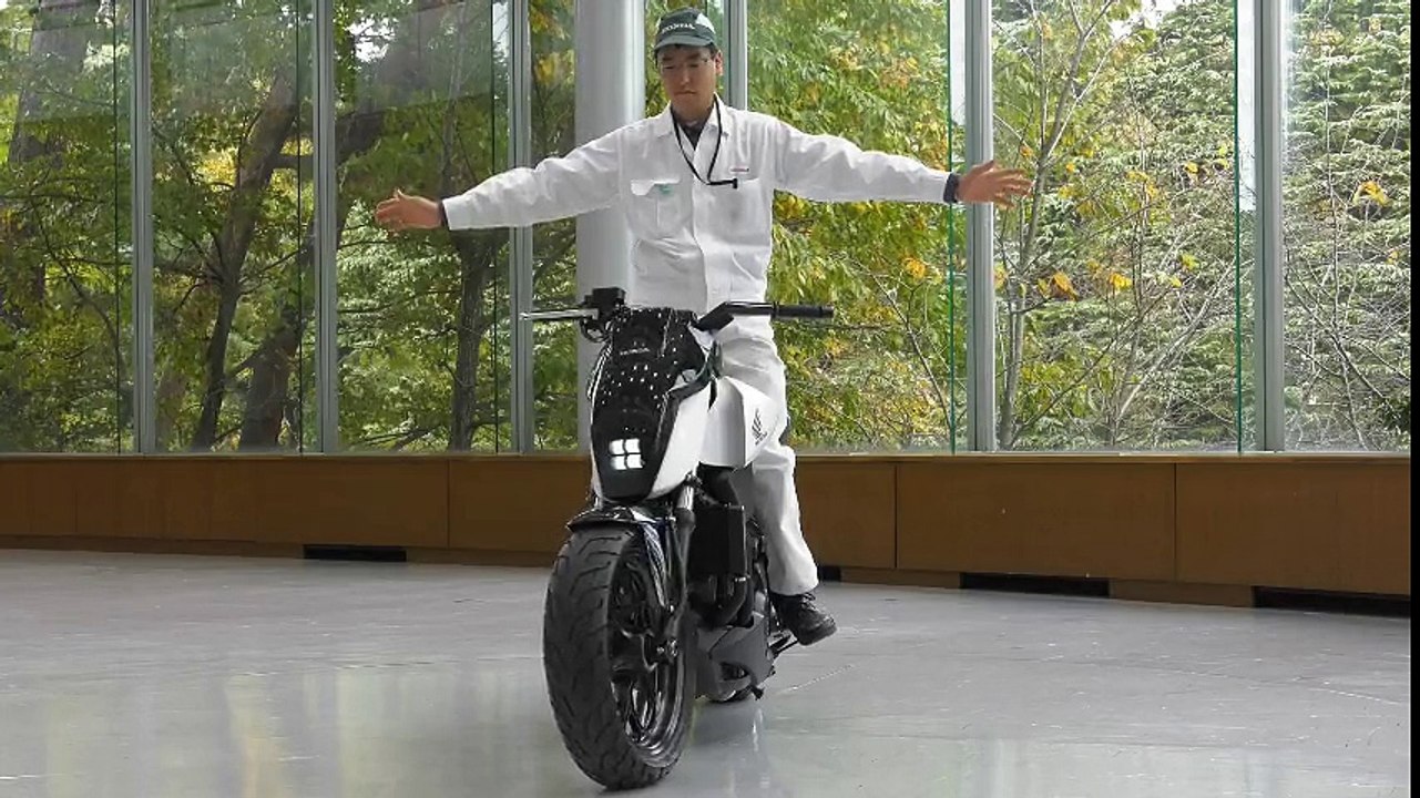 Motorcycle from Honda Challenging Gravity!