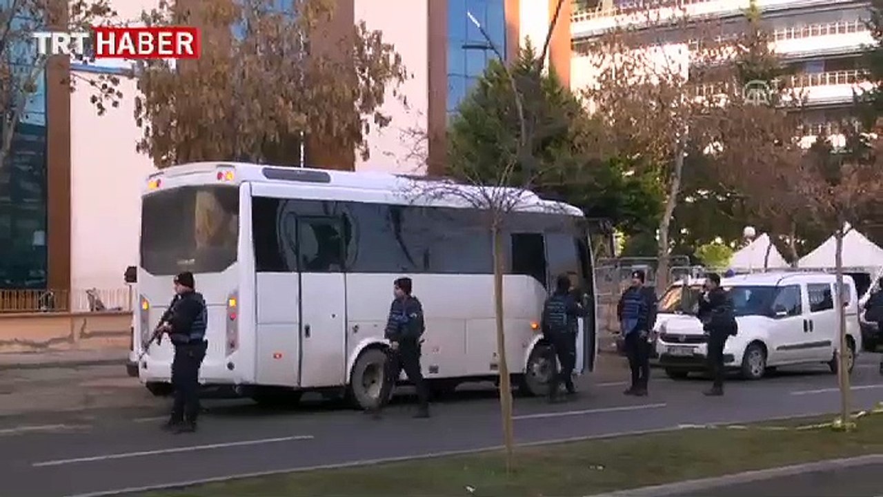 Gaziantep Emniyet Müdürlüğü önünde çatışma