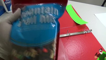 5 School Hacks You Can Do When You're Hungry - How To Sneak Food Into Class (HOW TO HACK)