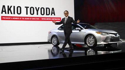 Mundo dos negócios aos pés de Trump