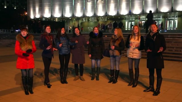 Как же красиво поют!!! За душу берёт как поют! Какие же красивые девчонки!