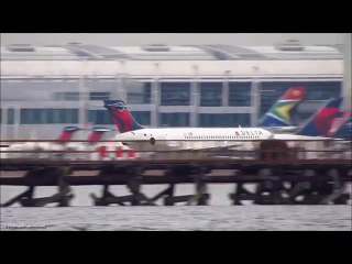 AMAZING Plane Spotting at New York JFK Airport