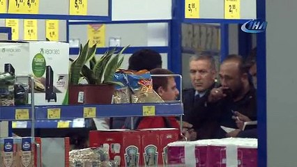 Adana’da pompalı tüfekle market soygunu