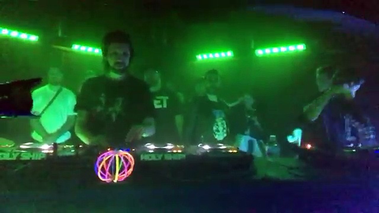 BUSY P - ED BANGER FOREVER MOMENT @ HOLY SHIP 8.0 - 1.8.2017