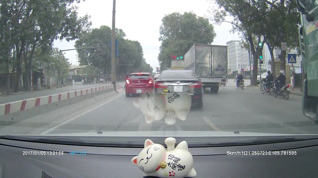 Motorcycle Merges into Truck