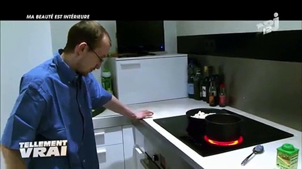 Nous avons trouvé le pire cuisinier du monde ! Attention ca fait peur ...