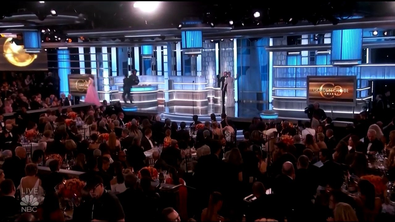 Kristen Wiig And Steve Carell Funny Skit The Golden Globes 2017