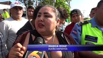 Batalla campal entre motoristas y policias