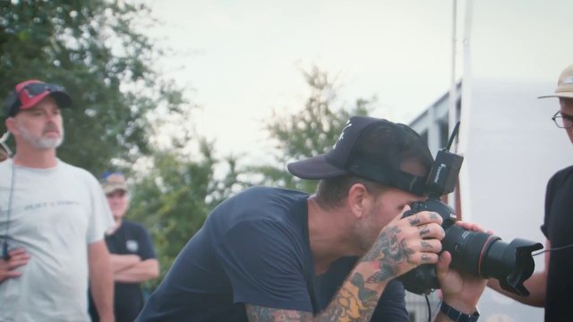 Aly Raisman & Simone Biles stars du Sport posent en maillots de bains - shooting 2017