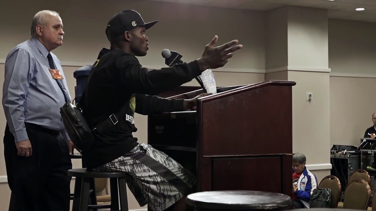 Tim Bradley's Hard Knock Life _ Pacquiao-Bradley _ VIP Press Conference-naifirDA6Ns