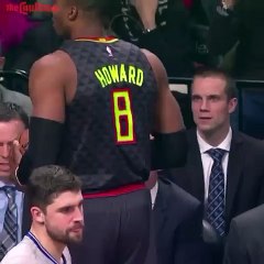 Dwight Howard met un vent à Jeremy Lin