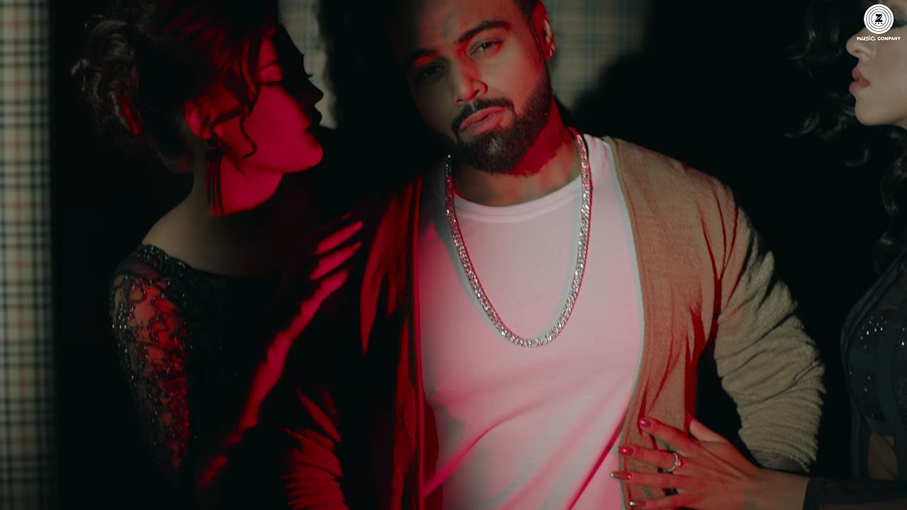 Burberry Checks - Indeep Bakshi - Shivangi Bhayana - David Zennie - New Song 2017