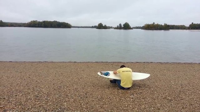 Essais sur canal hydraulique à la CNR
