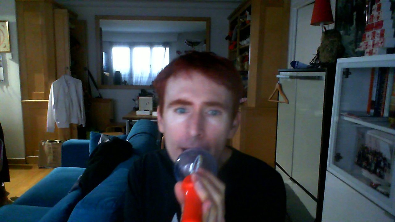 Wiwi égratigne "smoke and fire" de Sabrina Carpenter