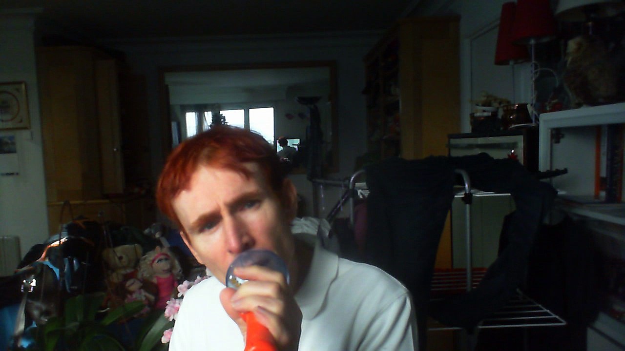 Wiwi égratigne "loving game" de Peter Peter