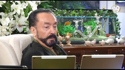 Münafık kontrolsüz araba gibidir. Aniden beklenmedik ahlaksız eylemlerde bulunur.