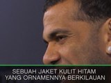 VIRAL: Sepakbola: Jaket Berkilau Dani Alves