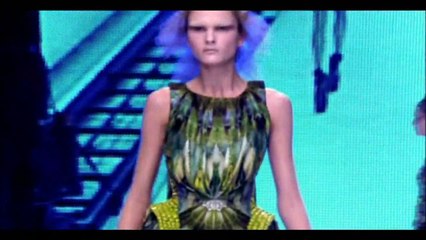 Alexander McQueen last show - Platos Atlantis Spring-Summer 2010 [HD] Part 1 of 2