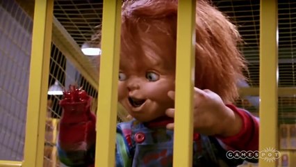 Top 7 Weapons In Horror Movies-7uq20eVy5Tc