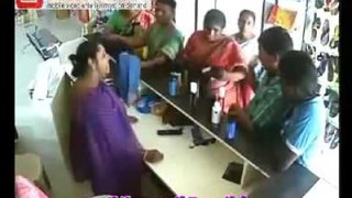 Must see  Shoplifting in India on another level|Youngster's Choice.