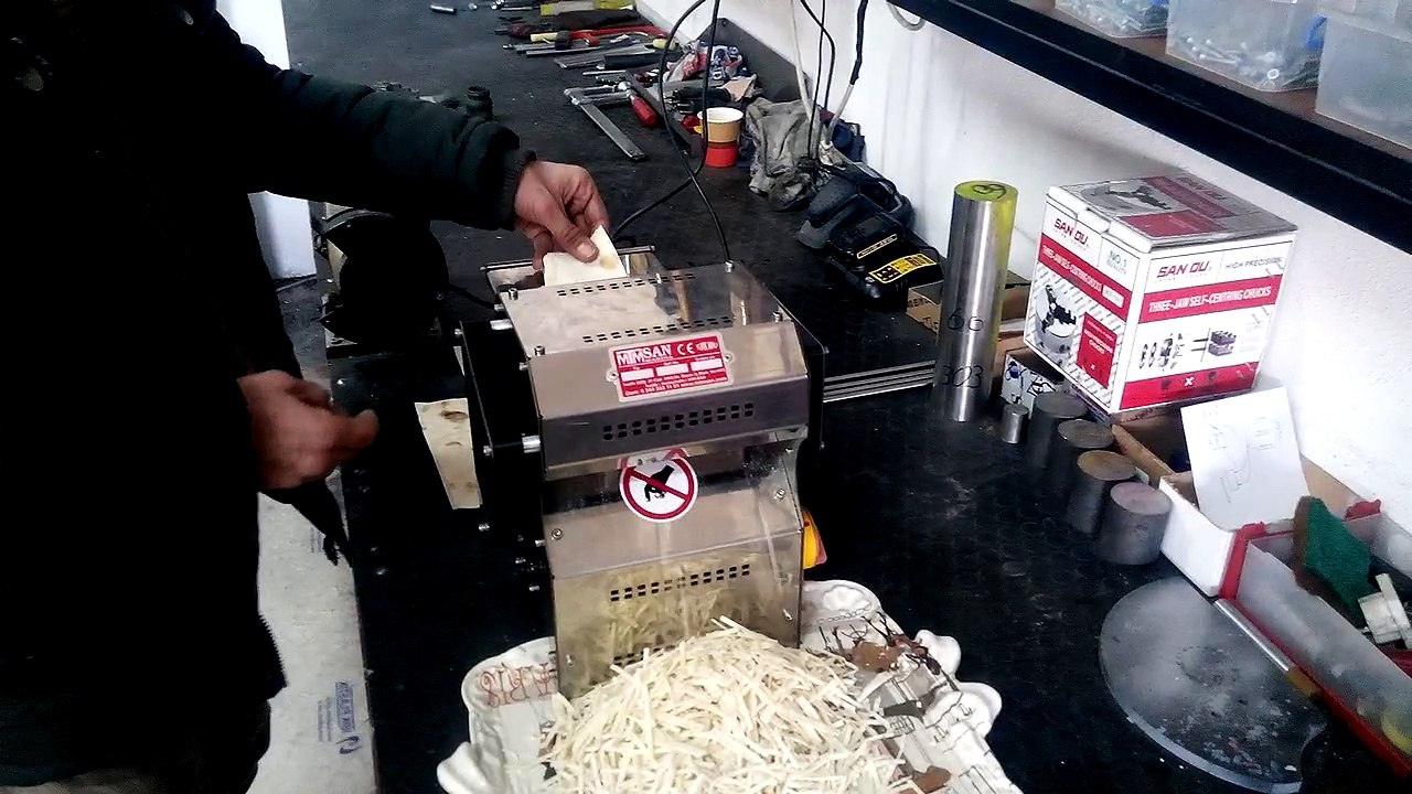 Erişte Kesme Makinesi