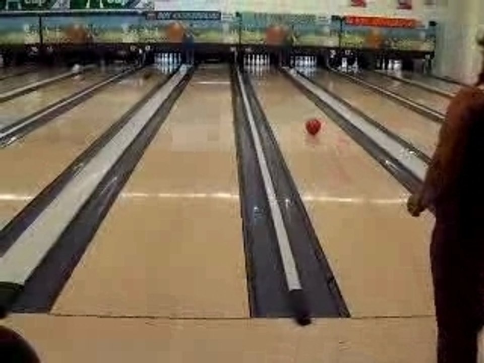 Paris hilton o bowling