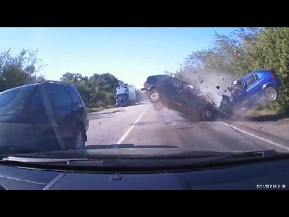 Car crashes compilation Accident   Compilation d accident de voiture n°245   Road rage   авария