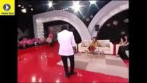 İbo Show'da haplanmış gibi dans eden Mehmet Ali Erbil