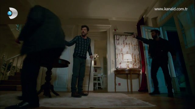 Poyraz Karayel 75. Bölüm - Poyraz, Çınar ve Nevra'nın karşısında!