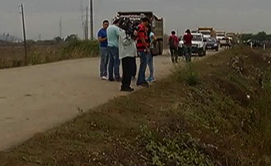 Se encuentra el cuerpo de una mujer sin vida en vía a Samborondón